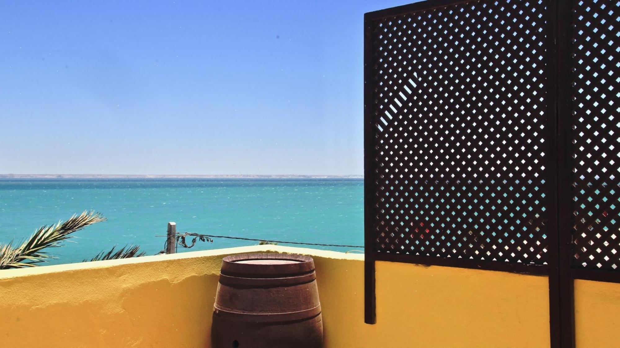 La Maison Jaune Dakhla Maison D'Hotes Экстерьер фото