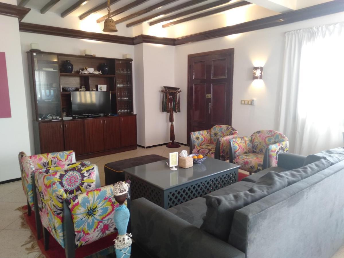 La Maison Jaune Dakhla Maison D'Hotes Экстерьер фото
